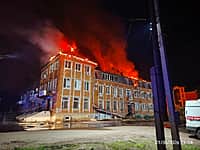 В Алатыре ликвидировали пожар в здании с офисами энергосбытовой компании и «Росгосстраха».