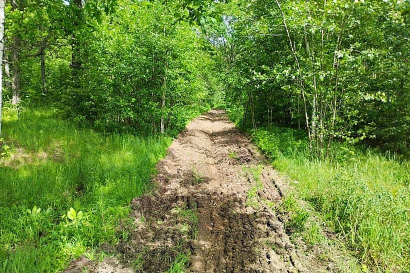 в Алатырском МО проведены работы по опашке минерализованных полос для предотвращения распространения огня.