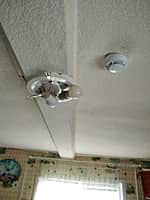 В Алатырском МО в рамках выполнения программы по установке бесплатных пожарных извещателей установлено 200 автономных домовых пожарных извещателей (фото №1).