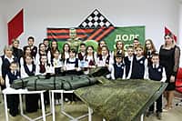 Ученики и работники Алтышевской средней школы, родители собрали гуманитарную помощь для участников СВО. (фото №1).