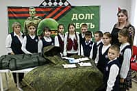 Ученики и работники Алтышевской средней школы, родители собрали гуманитарную помощь для участников СВО. (фото №2).