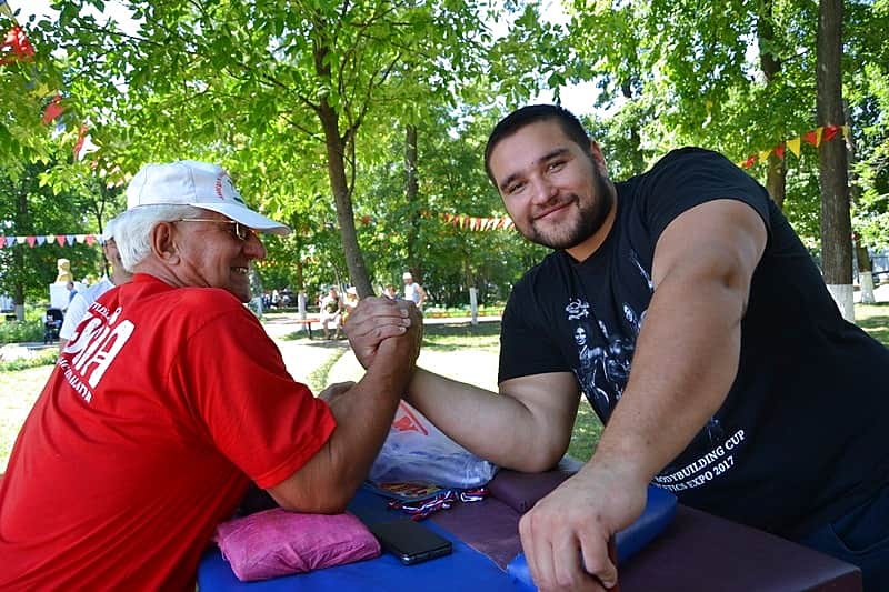 Алатырского экс-депутата будут судить за культивирование конопли.