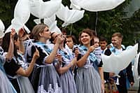 В гимназии №6 г. Алатырь прошёл праздник Последнего звонка (фото №11).