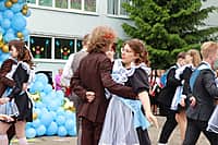 В гимназии №6 г. Алатырь прошёл праздник Последнего звонка (фото №15).