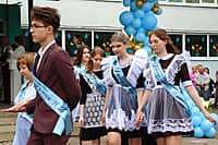 В гимназии №6 г. Алатырь прошёл праздник Последнего звонка (фото №2).