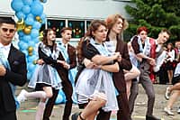 В гимназии №6 г. Алатырь прошёл праздник Последнего звонка (фото №7).