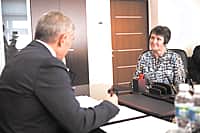 Глава Чувашии провел встречу, на которой рассмотрел обращения жителей Чувашии (фото №5).