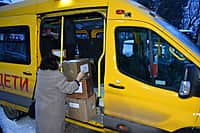 Ещё одна партия гуманитарной помощи была собрана общеобразовательными и дошкольными учреждениями Алатырского МО (фото №2).