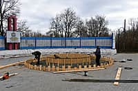 В Алатыре на Мемориале воинам, павшим в годы Великой Отечественной войны, ведётся установка нового элемента - «Звезды памяти», которая станет основой для Вечного огня.