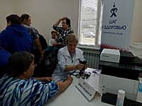 Мобильная бригада медработников смогла проверить здоровье 59 жителей с. Междуречья (фото №3).