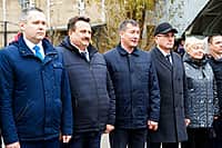 Олег Николаев передал муниципалитетам республики новую коммунальную технику от Концерна «Тракторные заводы» (фото №2).