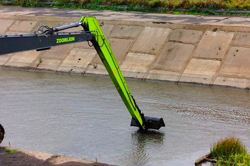 В селе Стемасы идут аварийно-восстановительные работы по расчистке реки Сура.