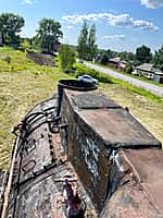 В эти дни силами администрации проводится субботник в микрорайоне Ямская у памятника технике «Паровоз Л-3369». (фото №4).