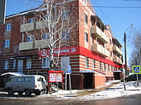 Многоквартирный жилой дом. 25 марта 2018 (вс).