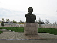 Памятник М.И. Калинин. 03 мая 2014 (сб).