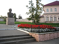 Памятник М.И. Калинин. 21 сентября 2014 (вс).