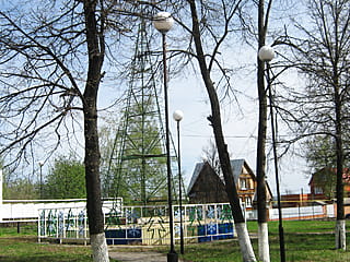 Сквер -​ ул. Б. Хмельницкого, 19 (г. Алатырь).