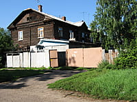 Многоквартирный жилой дом. 22 августа 2014 (пт).