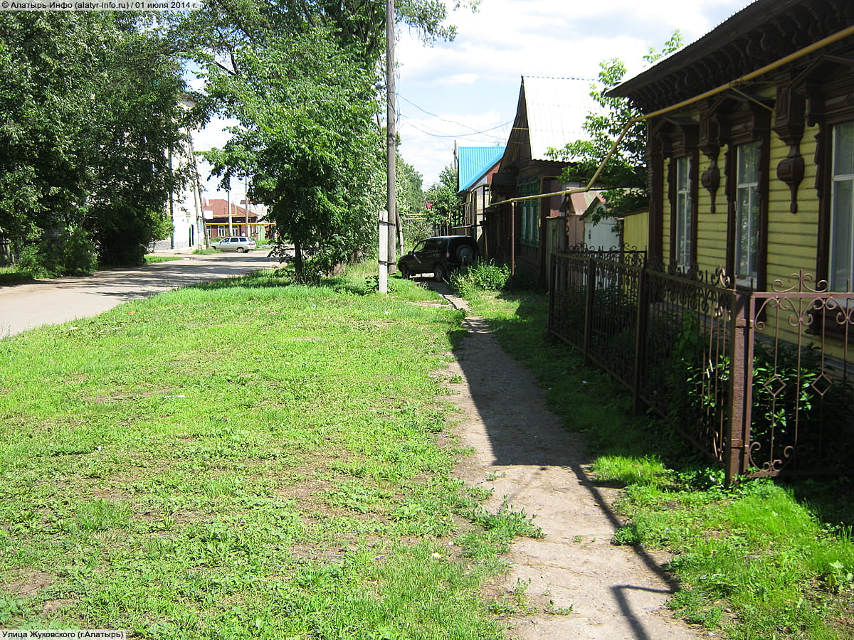 Улица Жуковского . 01 июля 2014 (вт).