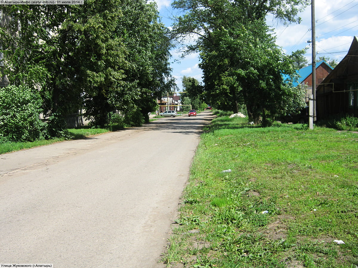 Улица Жуковского . 01 июля 2014 (вт).
