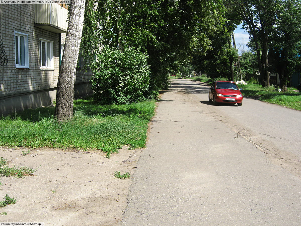 Улица Жуковского . 01 июля 2014 (вт).
