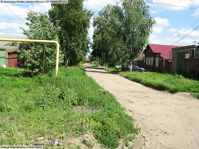 Улица Жуковского (г. Алатырь). 01 июля 2014 (вт).