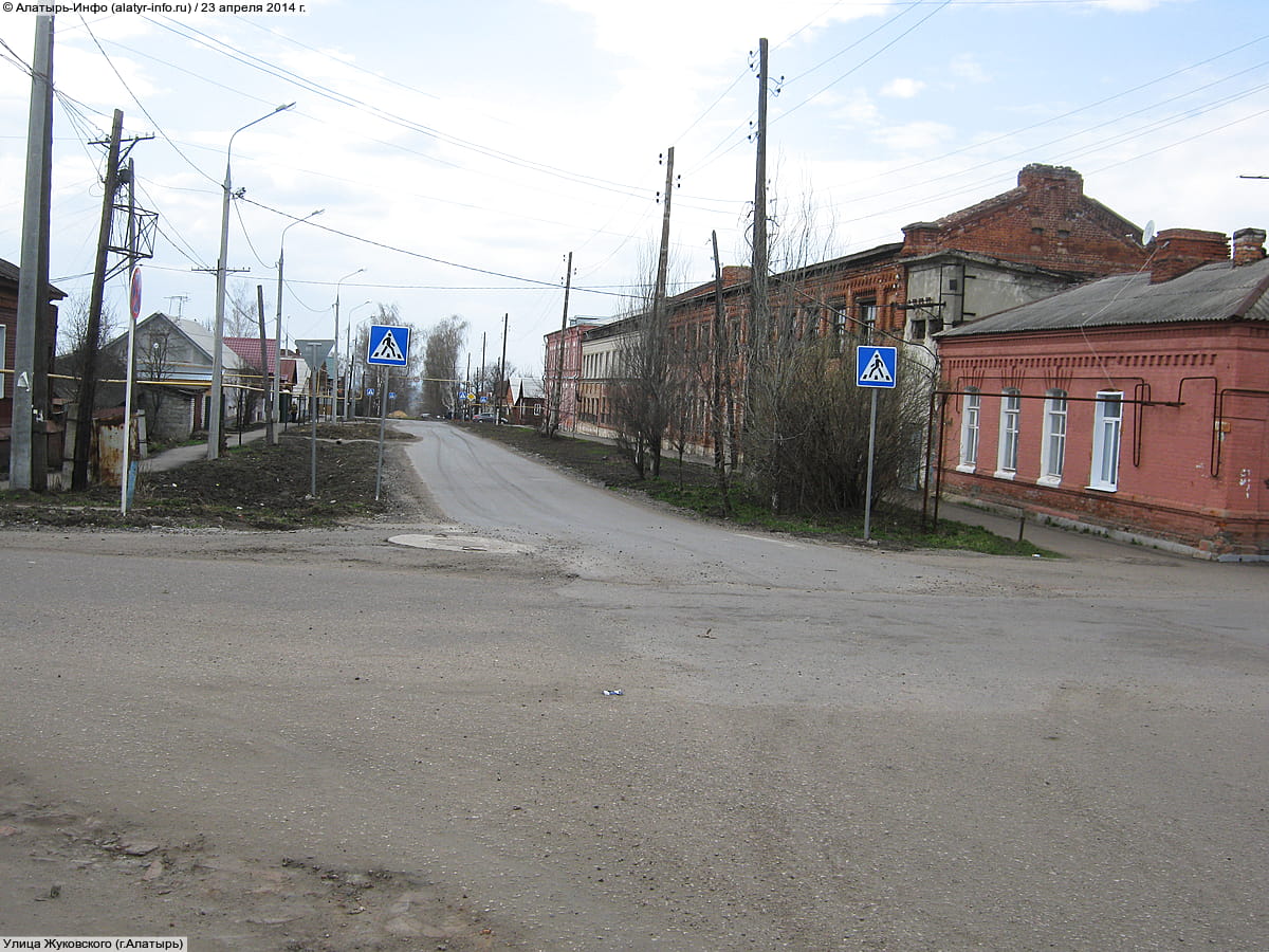 Улица Жуковского . 23 апреля 2014 (ср).