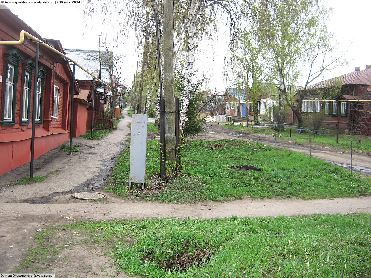 Улица Жуковского . 03 мая 2014 (сб).